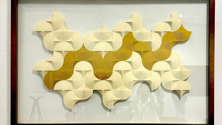 A Arte em papel de Flávia Mesquita: Esculturas contemporâneas.