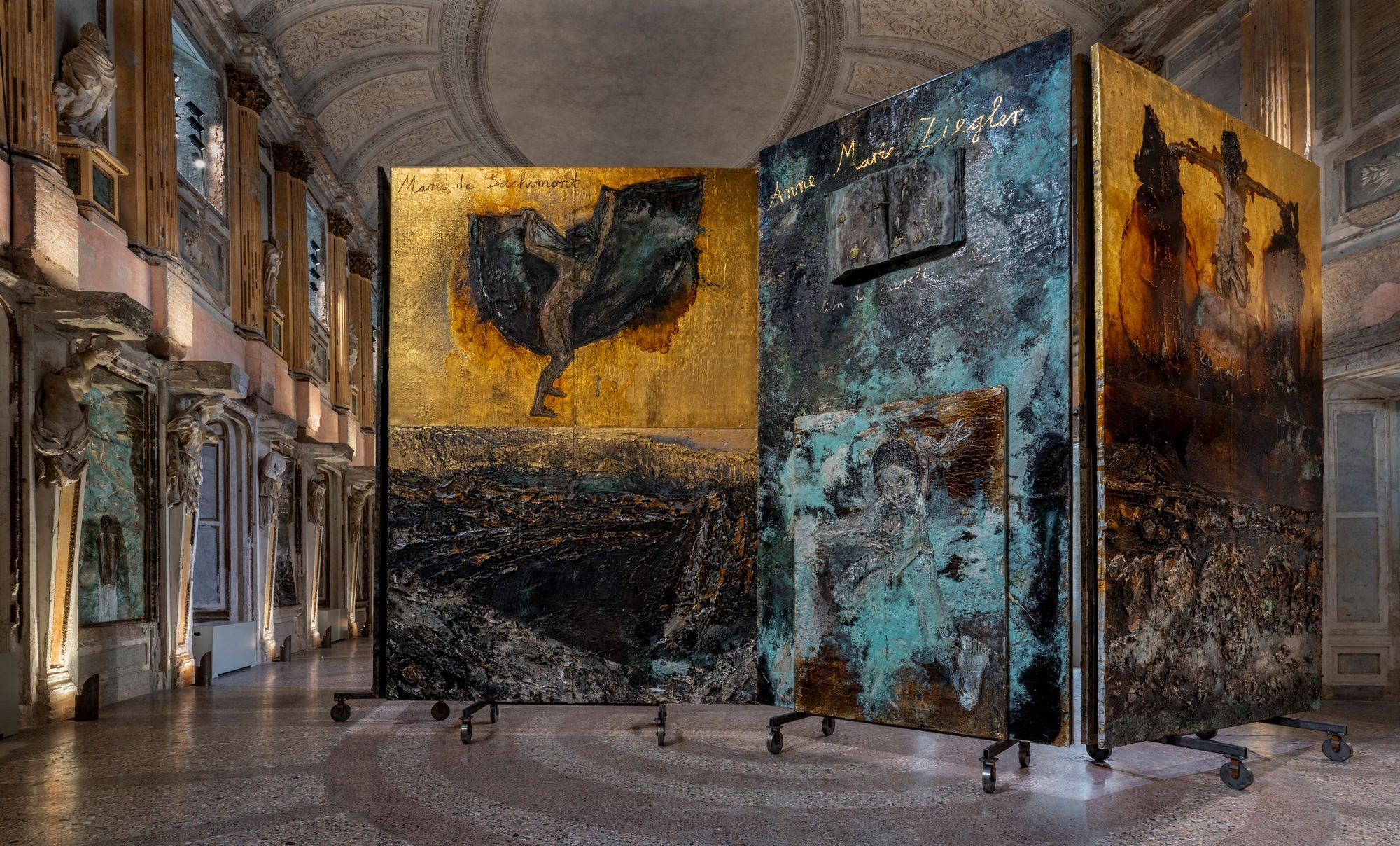 Anselm Kiefer, “Le Alchimiste”. Milano, Palazzo Reale, Sala delle Cariatidi, installation view © ElaBialkowska, OKNO Studio, ph. courtesy Palazzo Reale Milano